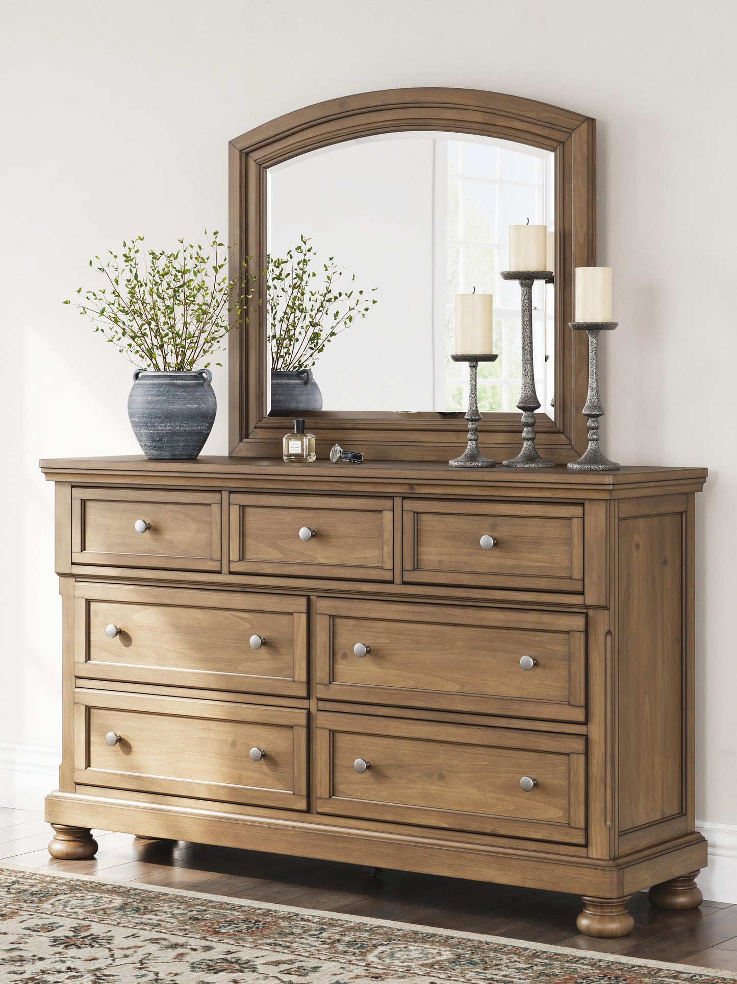 Feddinger Queen Panel Bed with Mirrored Dresser, Chest and Nightstand
