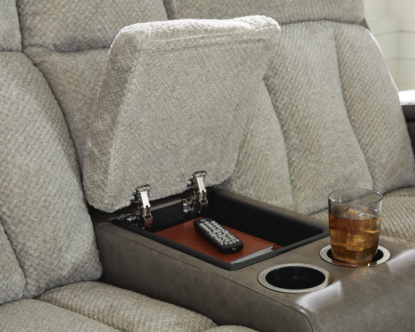 Branthorpe Sofa and Loveseat